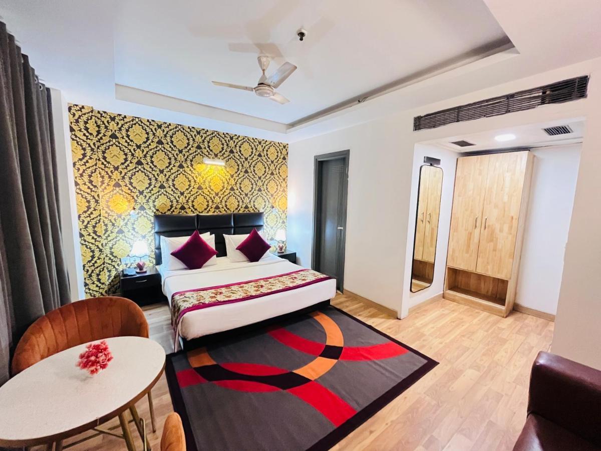 At Residency Kaushambi Couple Friendly Ghaziabad