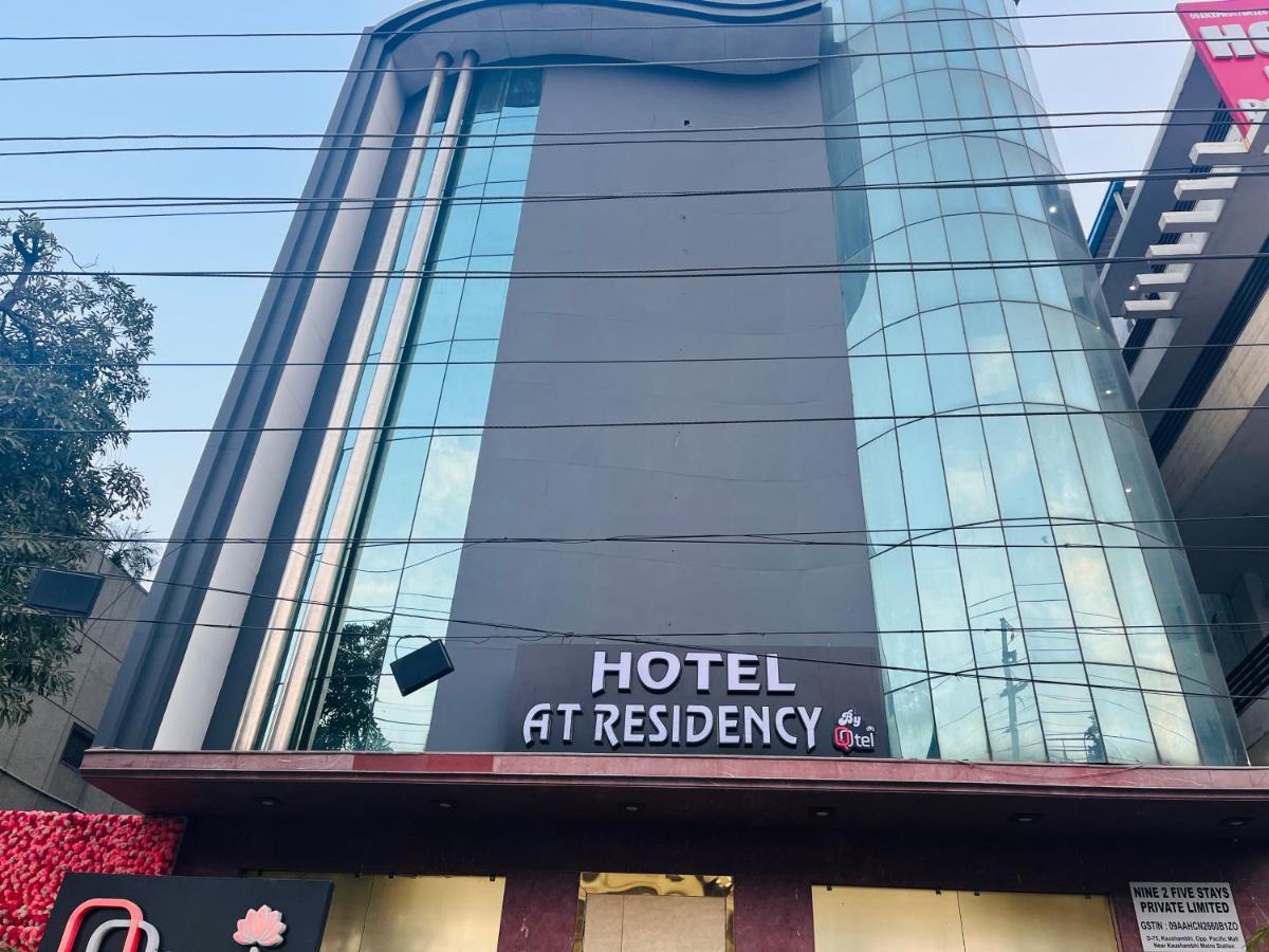 At Residency Kaushambi Couple Friendly Ghaziabad